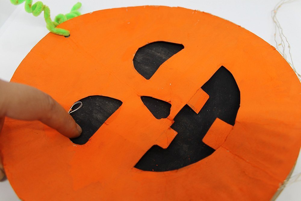 How to Make a Paper Plate Pumpkin - Step 19