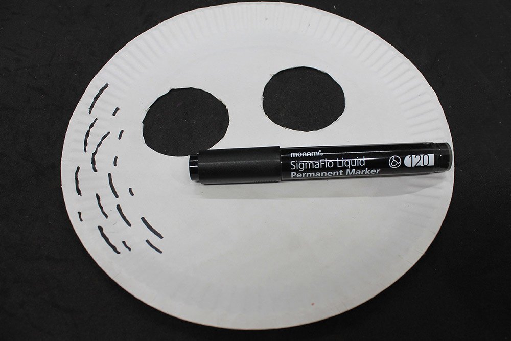 How to Make a Paper Plate Cat - Step 15