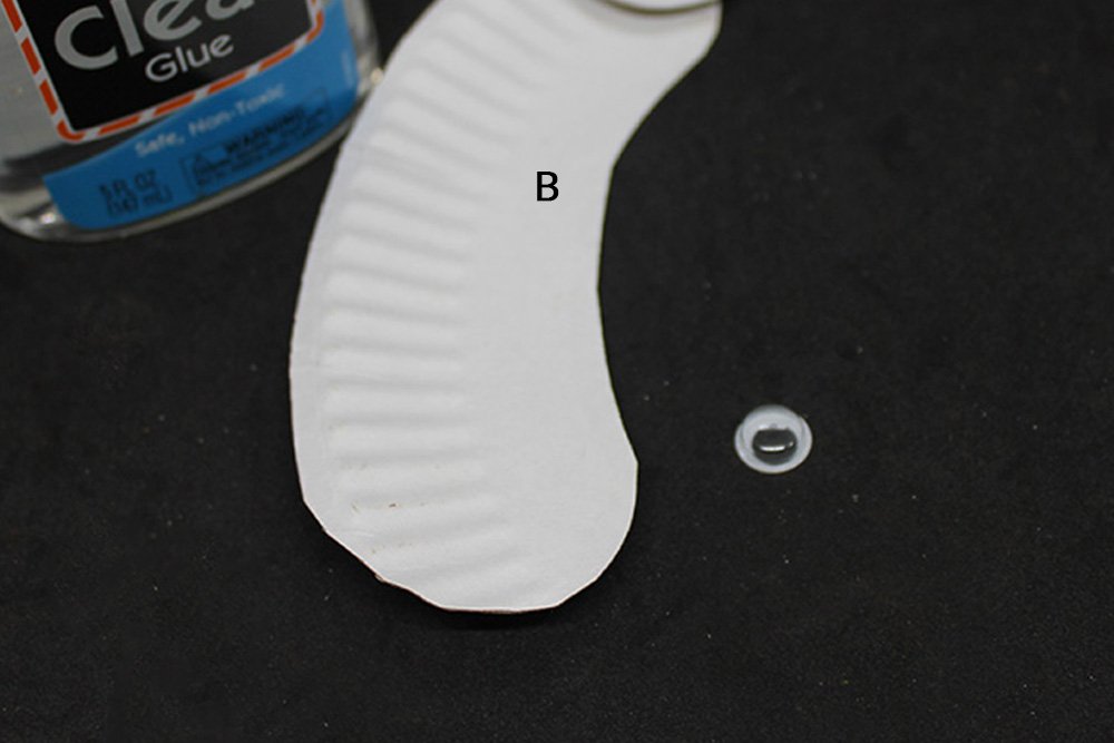 How to Make a Paper Plate Snake - Step 14