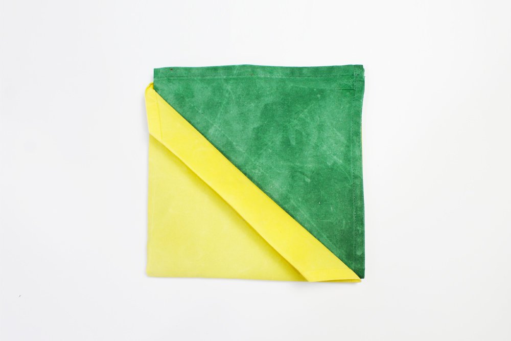 ice-cream-cone-napkin-fold-step-5